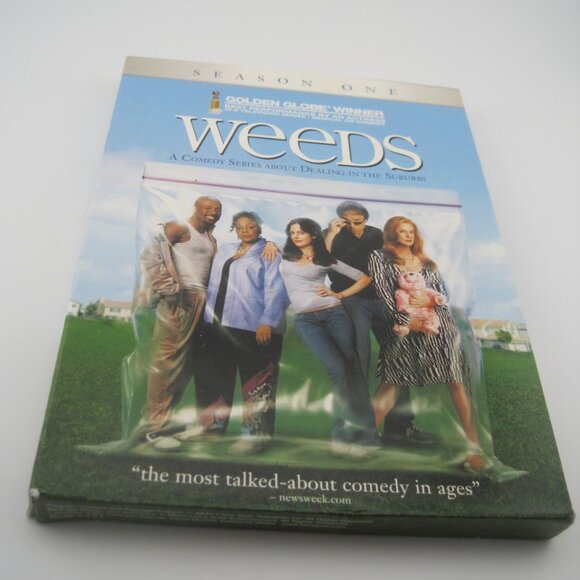 Weeds Season 1 (2 DVD Set) (Full Screen) (Lionsgate) (Not Rated) (283 Minutes) - Picture 1 of 5